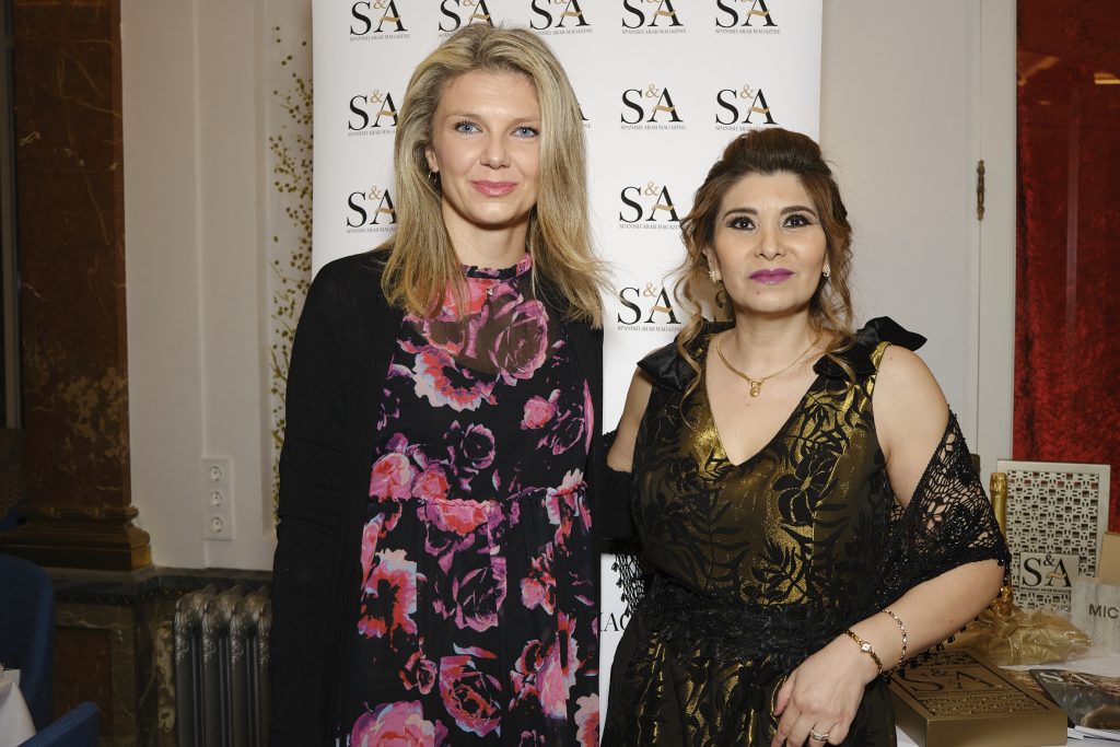 D ª. Alexandra Anastopoulos Ministra Consejera de Grecia y Dª.Joelma Eliana MOGROVEJO VILLEGAS tesorera AIDE