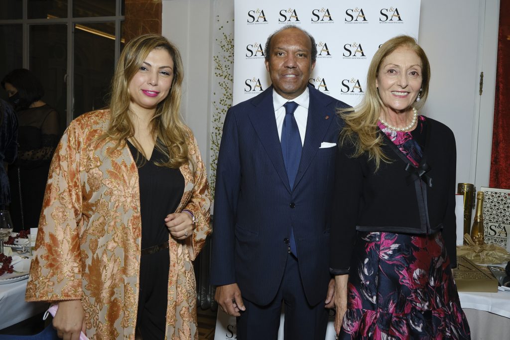 Fotografía: Princesa Ana Maria Maria Al Senusi la directora de la revista Spanish Arabe Magazine Soumaya Akbib príncipe Idris AlSenussi