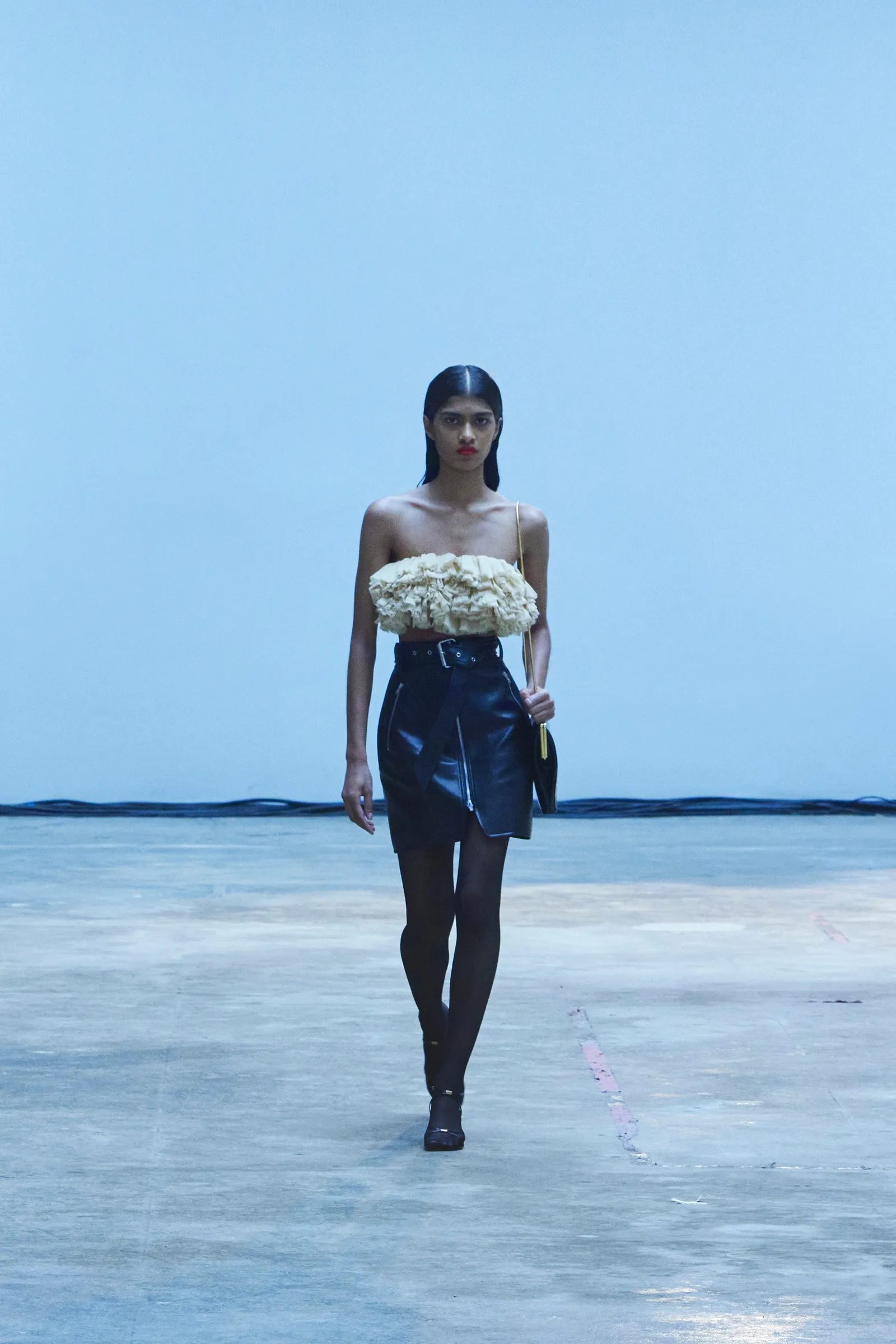 00008-Khaite-Fall-22-NewYork-credit-HannaTveite.jpeg